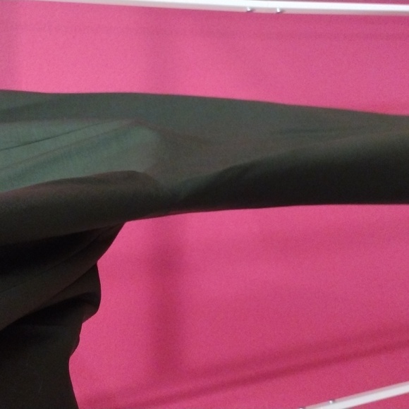 COS women's wool tailored dark green straight leg pants. GUC with one flaw. Size - Picture 4 of 10